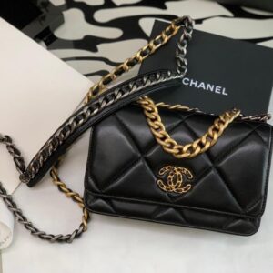 Chanel 19 wallet on chain in shiny lambskin