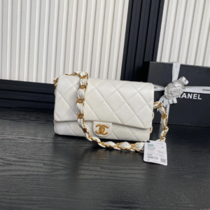 CHANEL MEDIUM FLAP BAG 26 IN WHITE CALFSKIN GOLD DOUBLE C THICK CHAIN