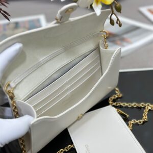 Tui Deo Cheo Nu Dior Bobby Mau Trang Sieu Cap Da Min 21x5x12x4cm 7.jpg