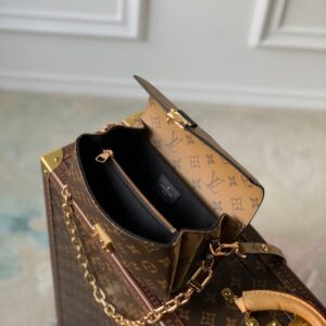 Tui Louis Vuitton LV Metis Mini Monogram Like Auth 21.5×13 3.jpg