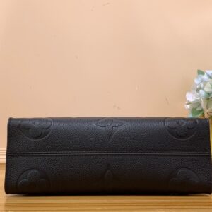 Tui Louis Vuitton LV On The Go Mini Rep 11 Cao Cap Mau Den 25x13x10cm 7.jpg