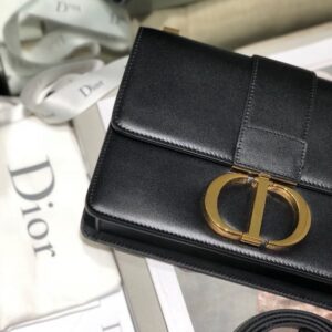 Tui Xach Dior 30 Montaigne Sieu Cap Nu Mau Den Khoa Vang 24x17x8cm 5.jpg