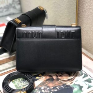 Tui Xach Dior 30 Montaigne Sieu Cap Nu Mau Den Khoa Vang 24x17x8cm 6 600x800 1.jpg