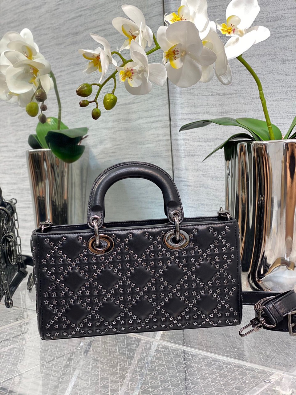 Tui Xach Dior D Joy Sieu Cap Mau Den Dinh Ngoi Sao 26cm 1.jpg