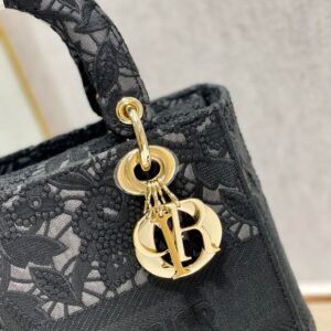 Tui Xach Dior Lady Hoa Tiet Ren Hoa Nu Mau Den Rep 11 Cao Cap 24cm 1.jpg