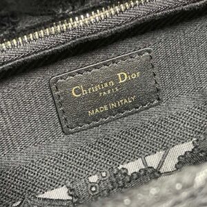 Tui Xach Dior Lady Hoa Tiet Ren Hoa Nu Mau Den Rep 11 Cao Cap 24cm 9.jpg