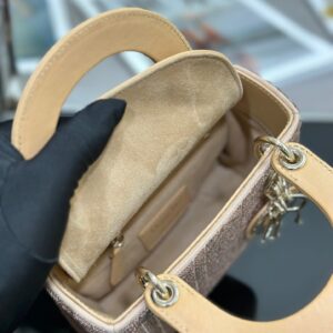 Tui Xach Dior Lady Mau Vang Sieu Cap Dinh Hat Cuom 17x15x7cm 10.jpg