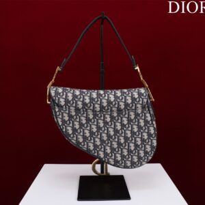 Tui Xach Dior Saddle Yen Ngua Canvas Theu Tay 25.5x20x6 2 1.jpg