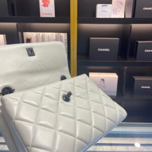 Tui Xach Hang Hieu Chanel Trendy Mau Trang Sieu Cap 25cm 8.jpg