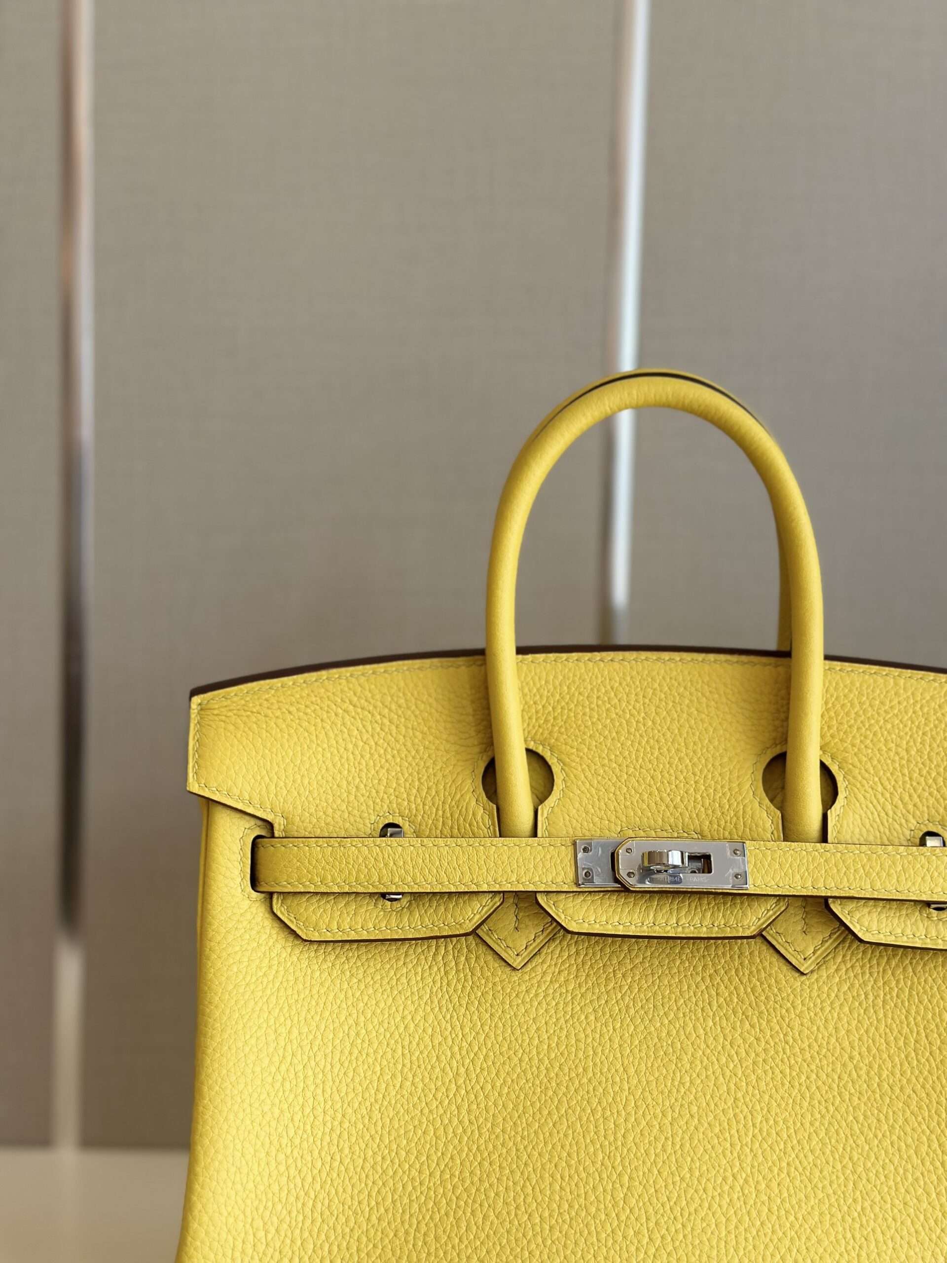 Tui Xach Hermes Birkin PHW Mau Vang Sieu Cap Da Togo 25cm 4 scaled 1.jpg