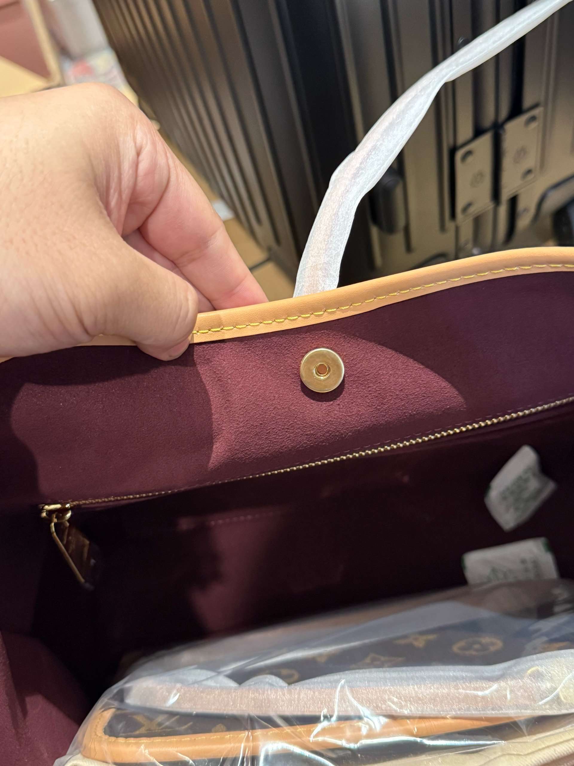 Tui Xach Louis Vuitton LV Carry All MM Monogram Mau Nau Sieu Cap 39x30x15cm 8.jpg