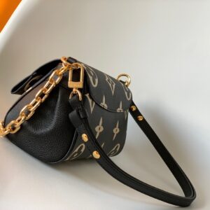 Tui Xach Louis Vuitton LV Favorit Mau Den.jpg