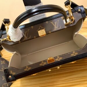 Tui Xach Louis Vuitton LV Petite Malle V Hoa Tiet Monogram Like Auth 24x16x13cm 4.jpg