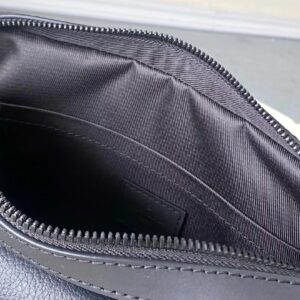 Tui Xach Nam Louis Vuitton LV Fastline Mau Den Sieu Cap 5.jpg