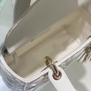 Tui Xach Nu Cao Cap Dior Lady ABC Mau Trang Da Mem Min 20cm 2 1.jpg