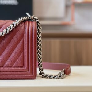 Tui Xach Nu Chanel Boy Medium Rep 11 Hoa Tiet Chu V Mau Do 25cm 7.jpg