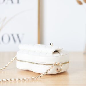 Tui Xach Nu Chanel The One Like Auth Hinh Trai Tim Mau Trang 16.5x18x6 5.jpg