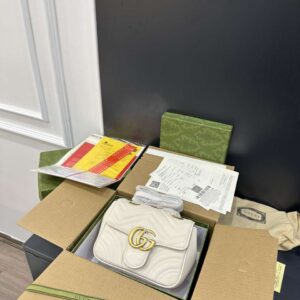 Tui Xach Nu Gucci Marmont Mau Trang Cao Cap 22cm 6.jpg