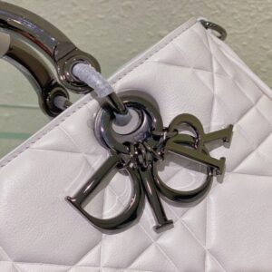 Tui Xach Nu Hang Hieu Dior Lady Sieu Cap Mau Trang Sua 24x18cm 1.jpg