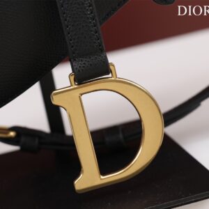 Tui Xach Nu Hang Hieu Dior Saddle Yen Ngua Mau Den 4.jpg