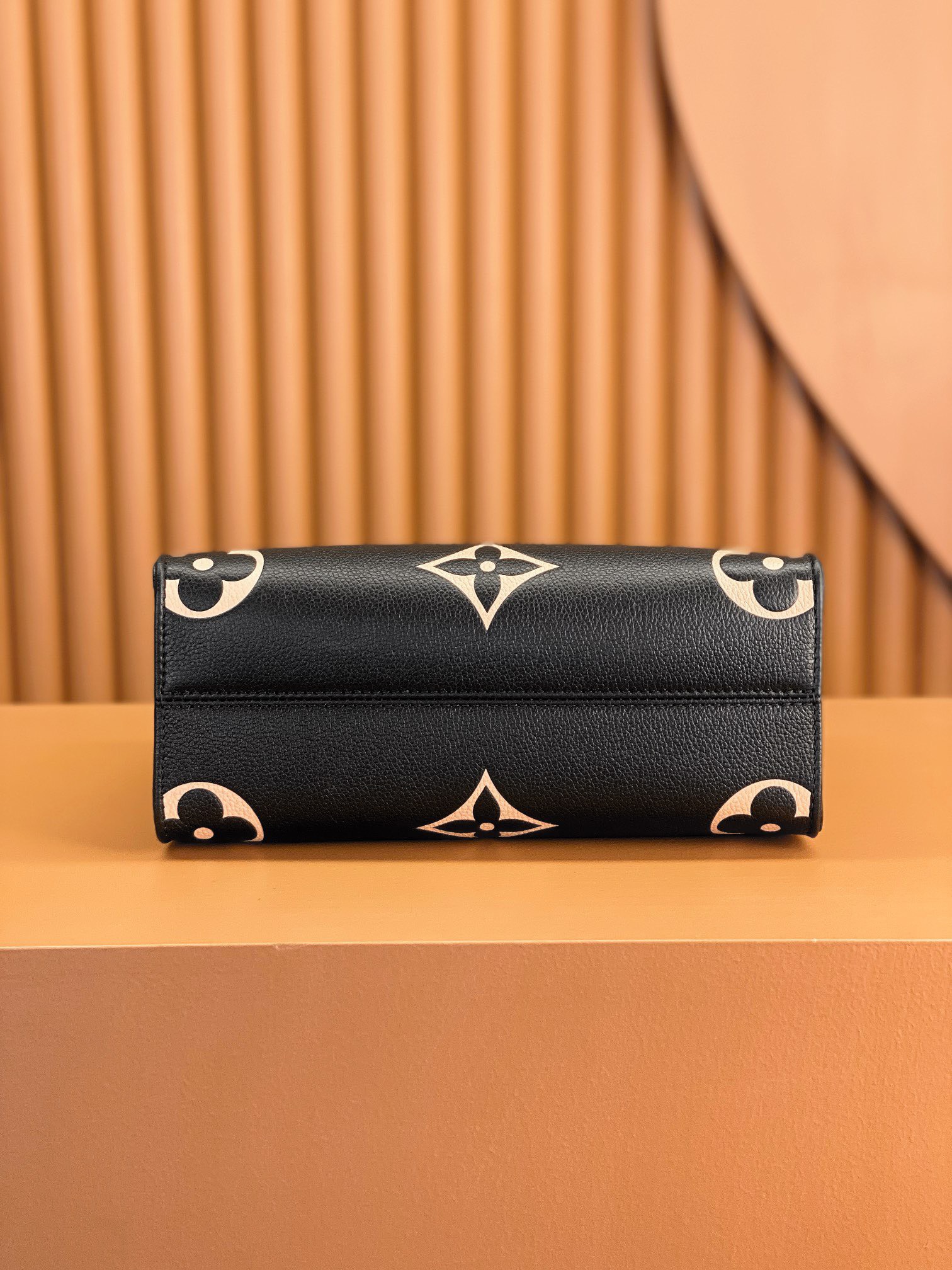 Tui Xach Nu Louis Vuitton LV On The Go PM Tote Bag Like Auth 25cm 3 1.jpg