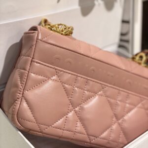 Tui Xach Nu Mau Hong Dior Caro Sieu Cap Khoa Vang 25cm 4.jpg