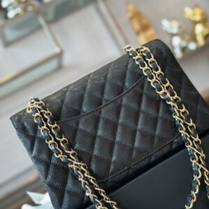 Tui Xach Sieu Cap Chanel Classic Mau Den Khoa Vang 23cm 4 600x800 2.jpg