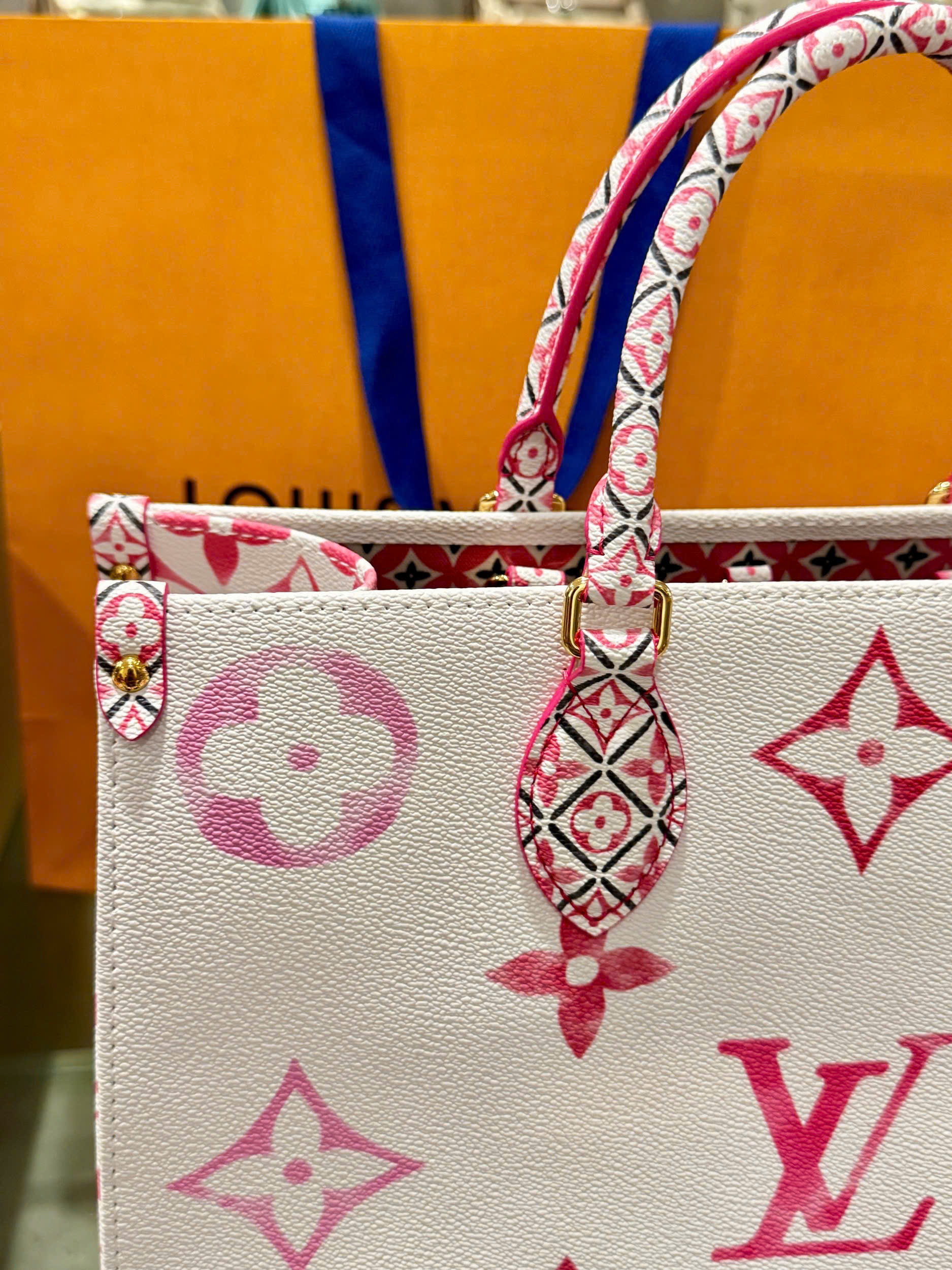 Tui Xach Sieu Cap Louis Vuitton LV OnTheGo Hoa Tiet Monogram 35cm 3.jpg