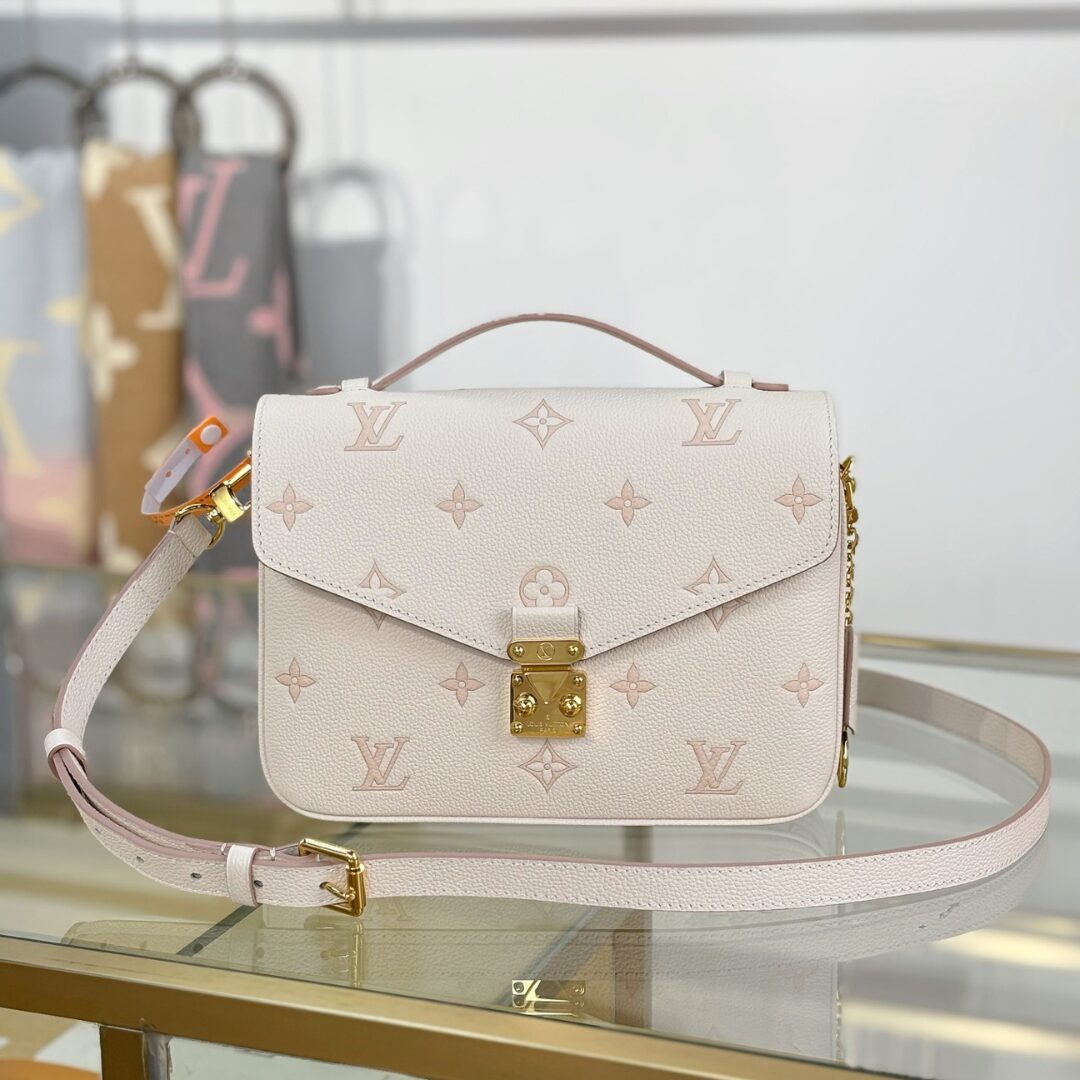 Untitled design 2025 12 28T171505.099.jpg