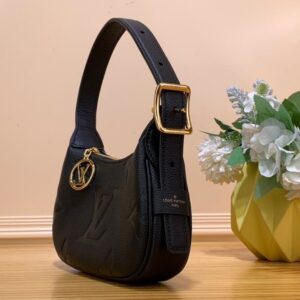 z4586055514853 e56cac6e06e1bafc151055b58661402a.jpg