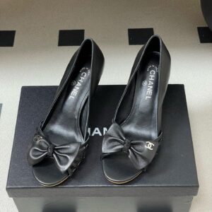 Chanel Bow Heel In Black