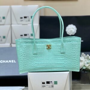 Chanel Tote Mint Green Crocodile Embossed Calfskin Gold Hardware SS26 collection