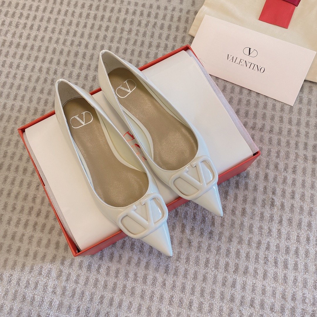 Valentino Women White Patent Leather Pointed Flats